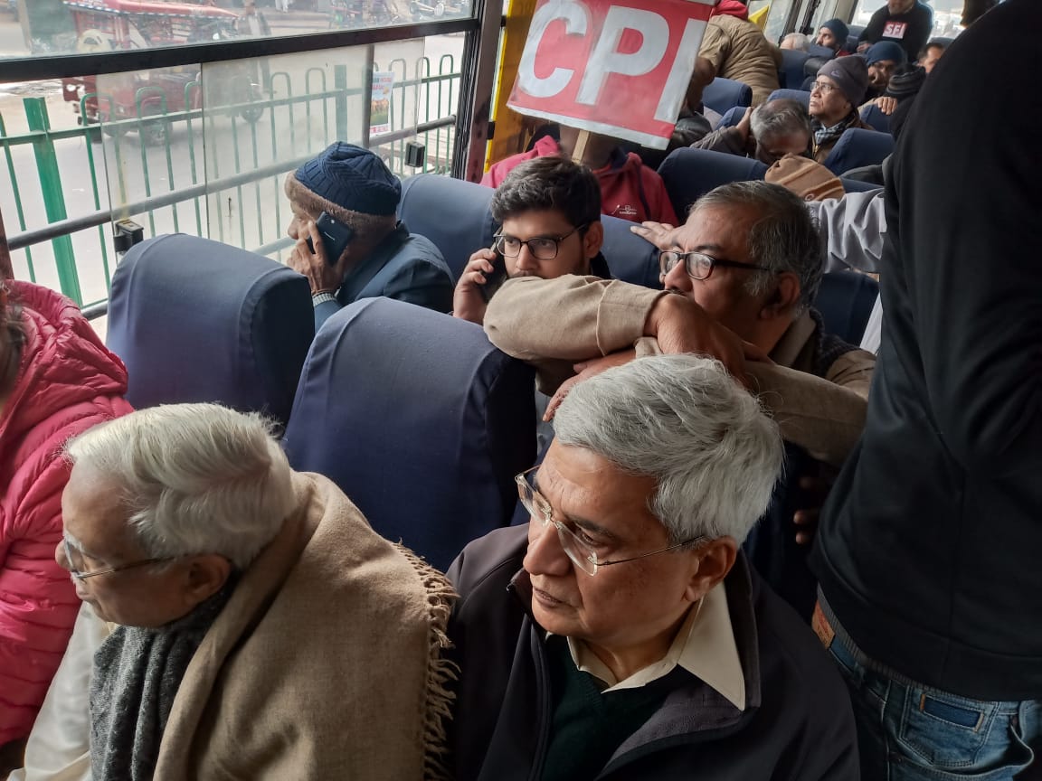 cpimspeak's tweet photo. More photos from the Mandi House protest where the police detained all protesters who were going to march against the CAA. The BJP Govt has shown its true autocratic colours. #NOtoCAA https://t.co/SEVnPHYfxy