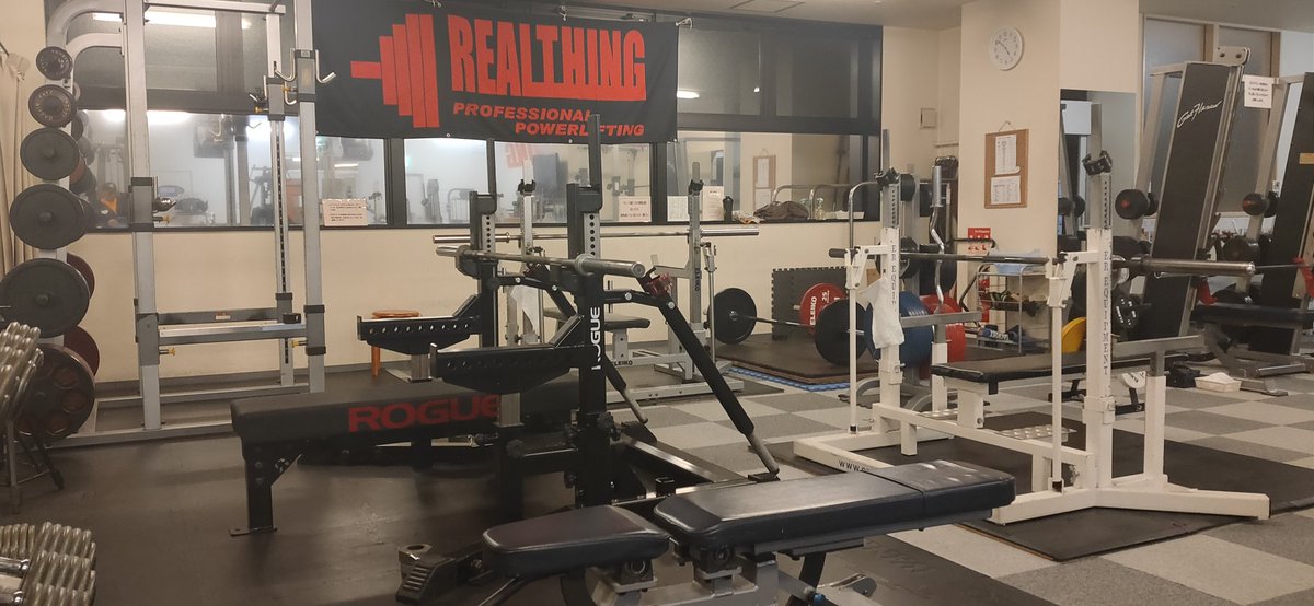 REALTHING_GYM's tweet photo. ジムフラッグを久しぶりに張ってみた。
#realthing #fcp2019 https://t.co/CNPoS2TWO7