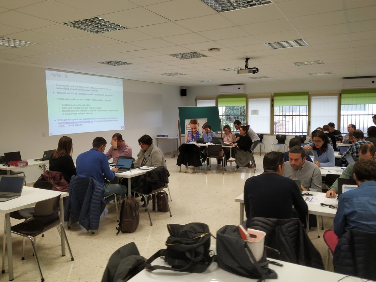 ScoolTic's tweet photo. El equipo Scooltic te informa: Hoy finalizamos el aΓ±o con 15 incansables profes que van a preparar su #googleeducator2 y se unen a otros 40 que ayer prepararon su #googleeducator1 con ScoolTic. ππ»ππ»ππ» https://t.co/BF60OUK7kB