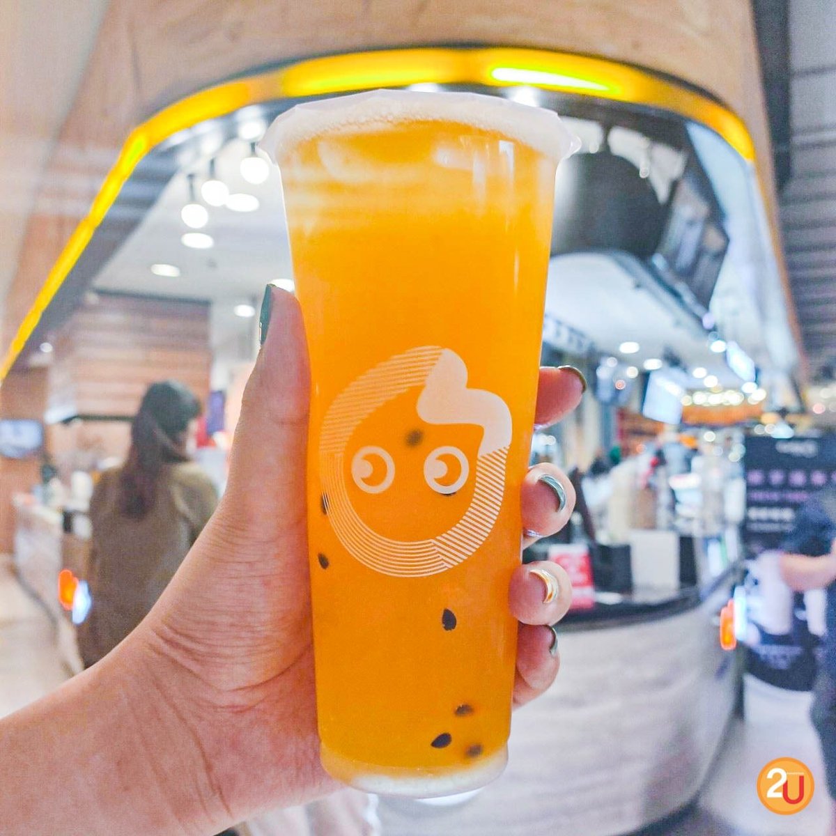 promotion2u's tweet photo. CoCo Fresh Tea & Juice "ชาเอิร์ลเกรย์เสาวรสไข่มุก" 🎉💛
ชาพรีเมี่ยมจากโครงการหลวง ที่ทุกคนต้องได้กิน นอกจากจะอร่อยแล้วยังดีต่อสุขภาพ ดีขนาดนี้ต้องไปกินนน
📅 วันนี้ - 31 ธ.ค. 62 นี้เท่านั้น !
📍 ที่ CoCo สาขาสยามพารากอน สาขาเดียว เดือนเดียวเท่านั้น !
#CoCoFreshTea #แนะนำของกิน2u https://t.co/ziy44wzUk4