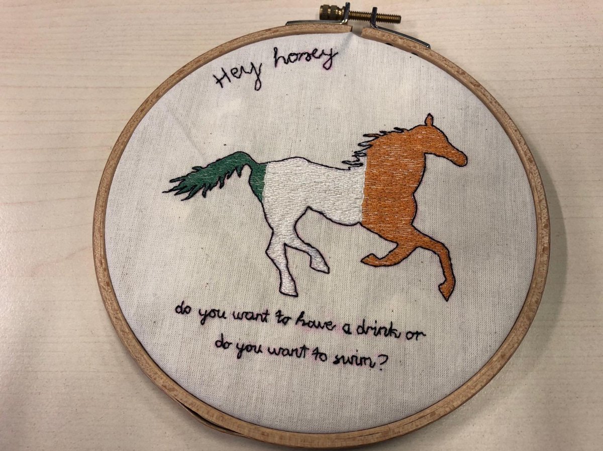 Every year I make a daft little craft project for the office secret santa, and here is this year's: the motivational Slightly Irish Horse from this beautiful interview theguardian.com/sport/2019/nov…