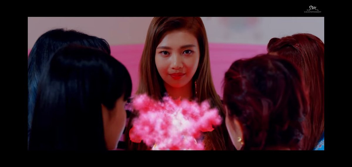 29.1. Then we have this scene where Joy is handling a "pink" smoke. And we already thought earlier that pink symbolizes Irene's power. So why does she have it? The reason is that Irene make it look like she is the one giving this to the girls. As how a king shove his work..