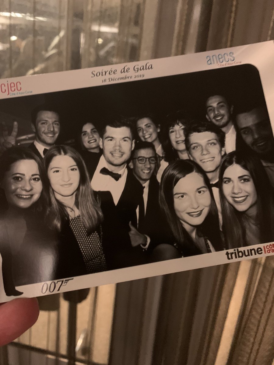 MasterCCA_Nice's tweet photo. Un must chaque année le gala de @anecsCA et @CjecAzurCorse ! Merci @MariemMimouna et @romain_charroud https://t.co/8d4xZzeF60