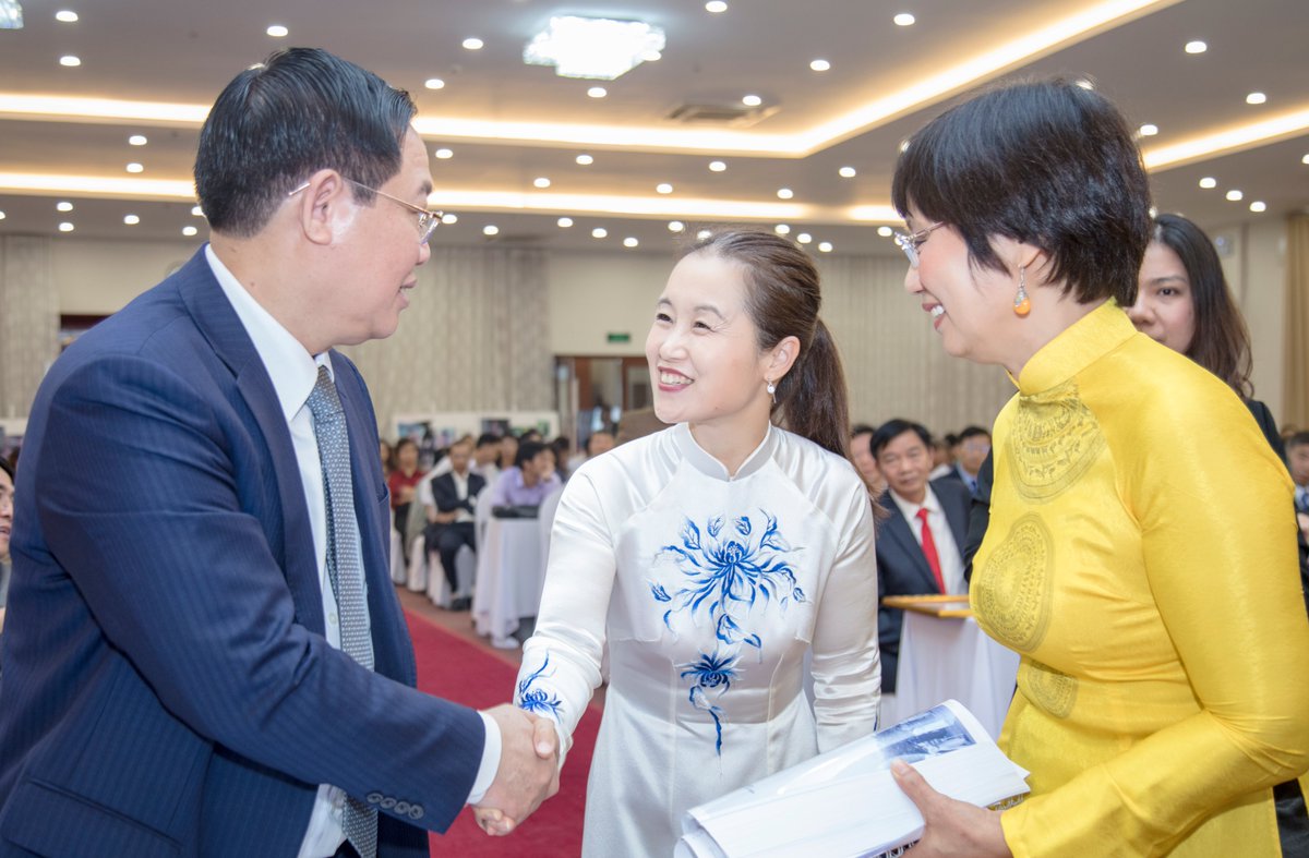 unfpa_vietnam's tweet photo. Results of #UNFPA supported #2019Census were disseminated at the conference held today in Hanoi, chaired by #Vietnam Deputy Prime Minister and Minister of Planning & Investment. Naomi Kitahara, UNFPA Representative delivered a speech at this landmark event. https://t.co/jBY8kOuA0Y