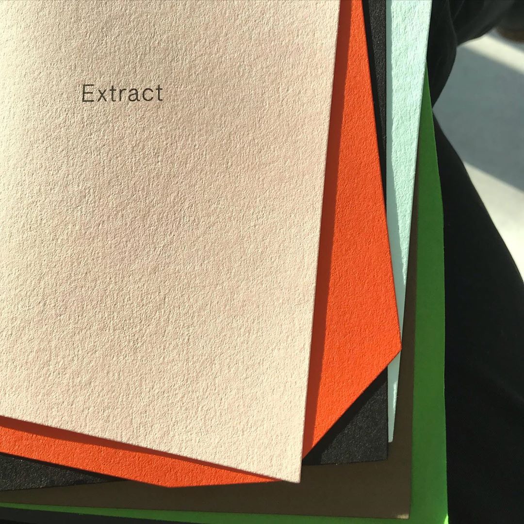 GFSmithpapers's tweet image. From disposable coffee cup to beautiful paper. #ExtractPapers is made up of 10 shades inspired by the environment. 📷by Studio Amino.