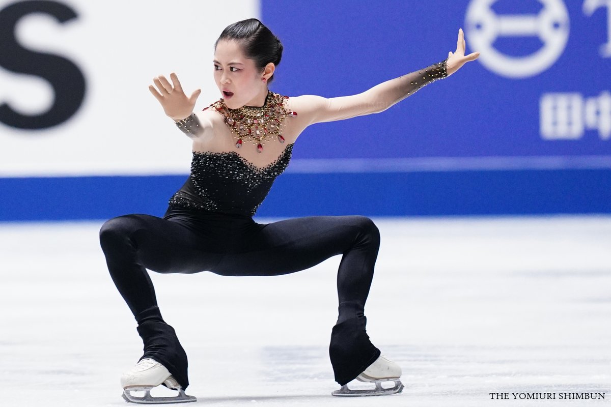 読売新聞写真部 フィギュアスケート全日本選手権 女子sp 宮原知子選手は パンツスタイルの衣装で登場 回転不足をとられながらも 表現力で魅了し２位発進 若杉 宮原知子 全日本フィギュア