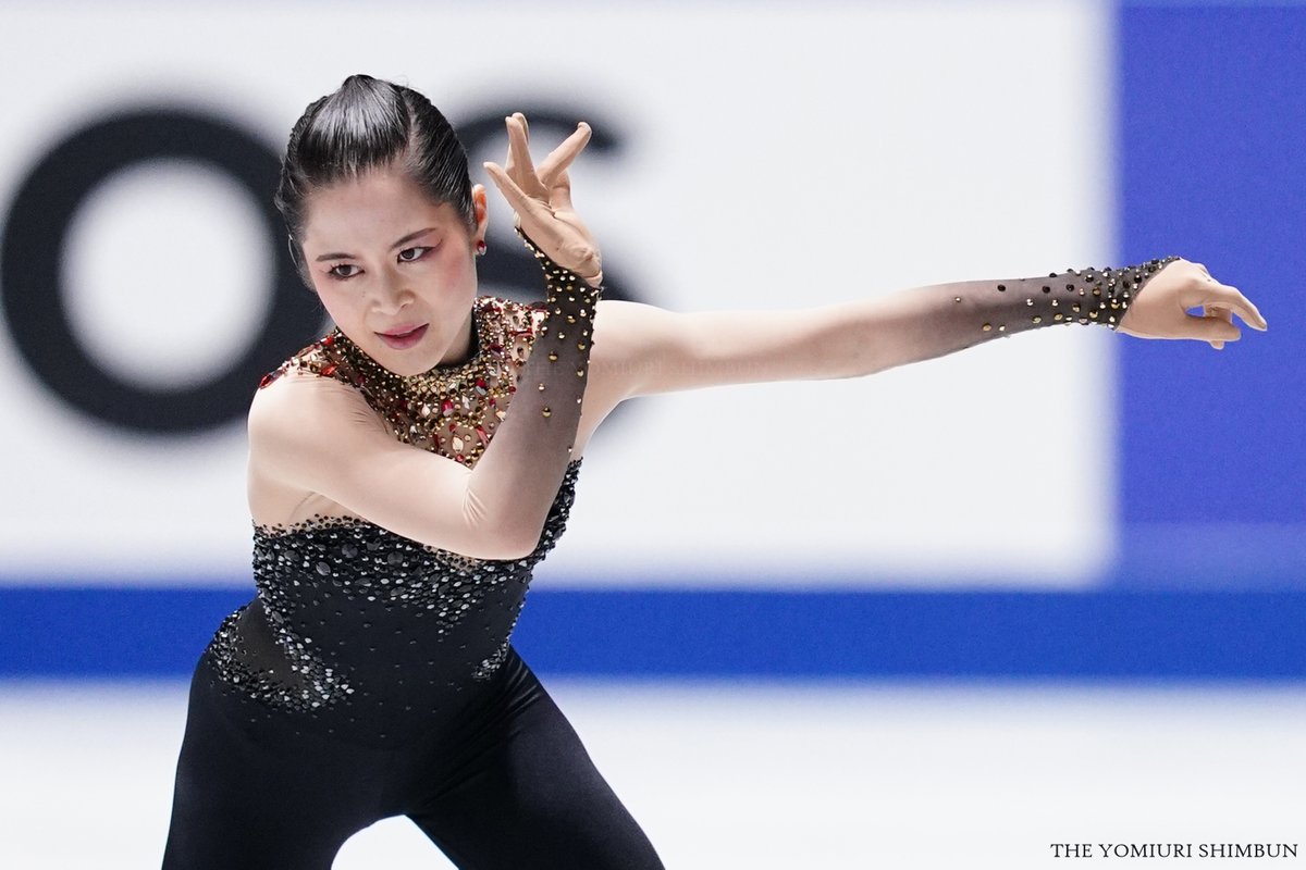 読売新聞写真部 フィギュアスケート全日本選手権 女子sp 宮原知子選手は パンツスタイルの衣装で登場 回転不足をとられながらも 表現力で魅了し２位発進 若杉 宮原知子 全日本フィギュア