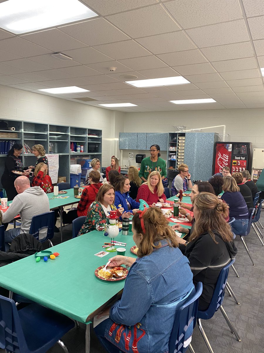 Annual staff breakfast <a href="/HeritagePLSD/">Heritage Elementary</a> ! We have such an amazing staff! <a href="/TheLeaderinMe/">The Leader in Me</a> <a href="/PLSD/">Pickerington Schools</a> #HeritageLeaders