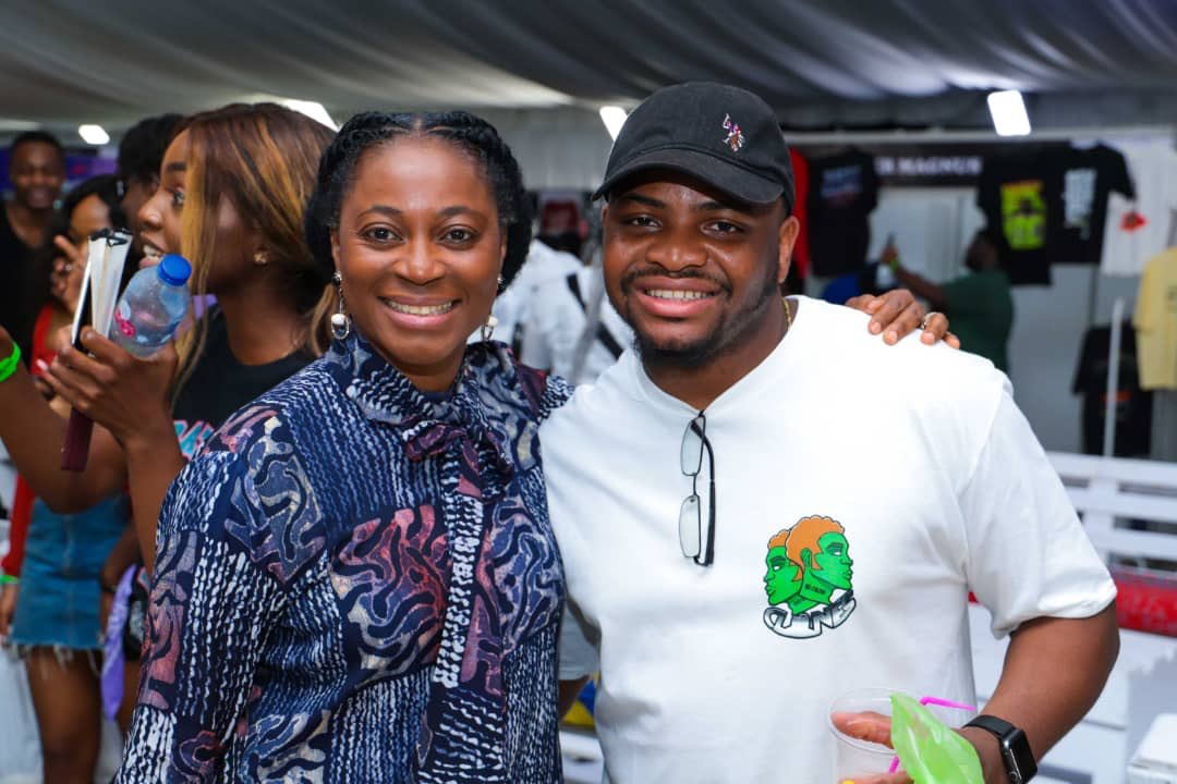 OD_Lawal's tweet photo. You mean youโre Young, Energetic, Fun-loving, Urban, Boujee and not at the Street Souk? Come vybe with the best bank.
See pictures of Young Adults at the Street Souk sponsored by FirstBank already having their December as a Vybe๐๐ฝ
#FirstBankStreetSouk https://t.co/q84BWNAQC8