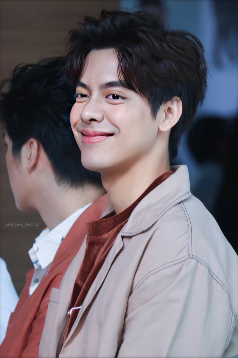 TeamTae_Darvid's tweet photo. เธอไม่ต้องมองมาทางนี้ ~ #แค่อีกคน https://t.co/sB6TmKfUe3