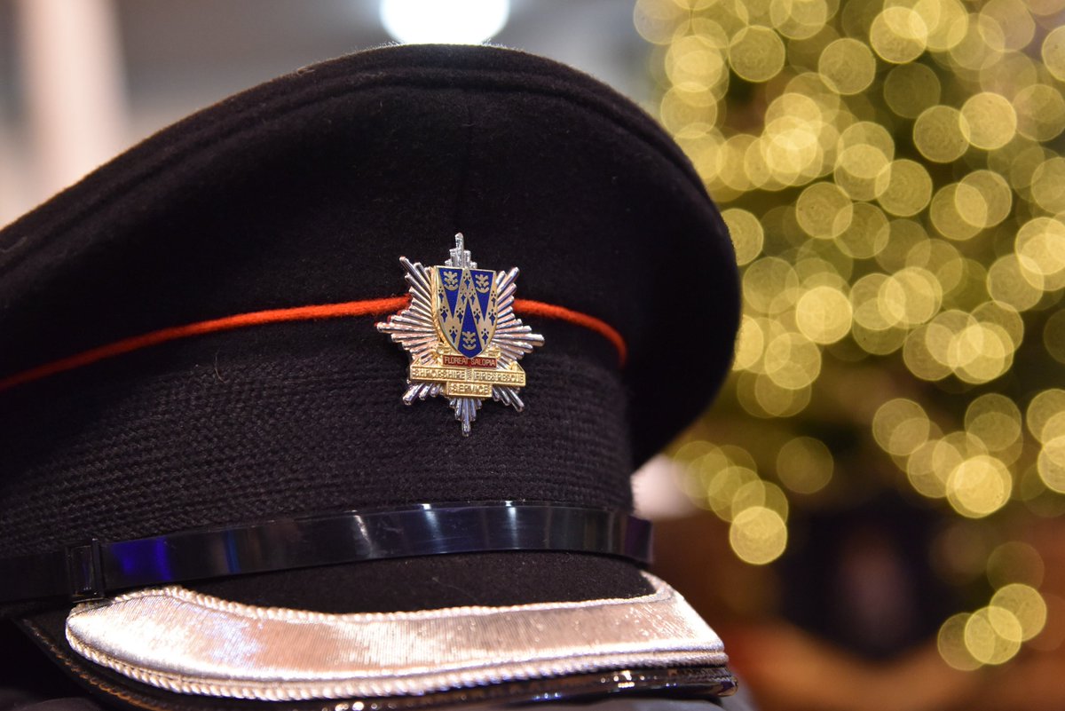 There's nothing like a carol service to get you feeling festive! Thanks to pupils at Bicton Heath Primary School Choir for their help. How many emergency services can you spot in the photos from our Festival of Carols last night? 🎶🎵🎶🎅🤶

Click here 👍 bit.ly/3FestivalOC19