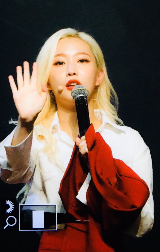 kitten980701's tweet photo. 191219 이 언니 귀엽고 멋있고 완벽해서 숨못쉼 완벽재질정으누ㅜ
#희나피아 #HINAPIA #은우 #정은우 #EUNWOO https://t.co/OBtGwJK2WF