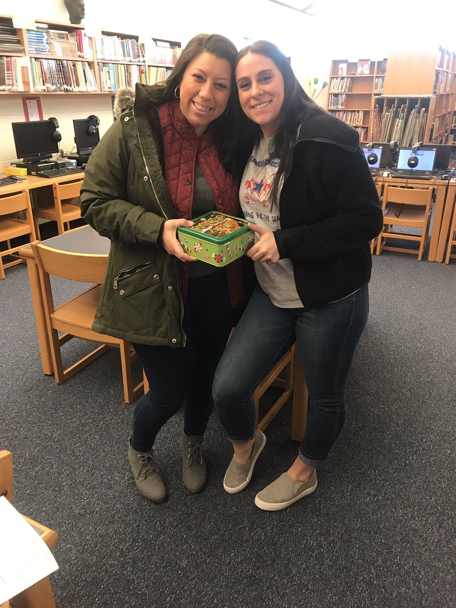 NeabscoFifth's tweet photo. We had so much fun revealing and finding out who our secret pals were today!
#12DaysOfStars
@NeabscoPrincip1 @blevecchi @MariaMenjivar_ https://t.co/oVwSGwOTnH