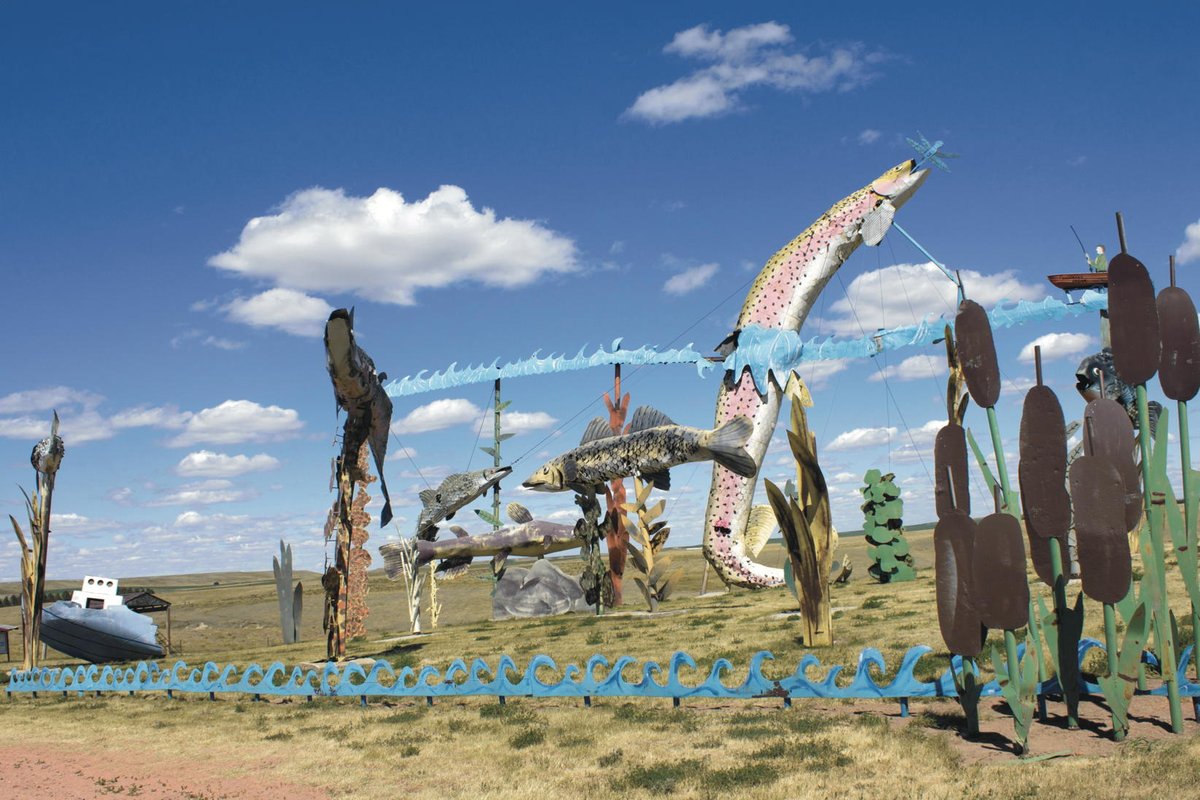 RawVisionMag's tweet photo. Before the creation of the #EnchantedHighway in #Regent, #NorthDakota, #GaryGreff didn’t have an art or welding background.
https://t.co/eJzcsXh9bL
#largescaleart #sculpture #outsiderart #outsiderartist #artbrut #selftaughtart #selftaughtartist #rawvision #rawvisionmagazine https://t.co/1MLrQiGeZI
