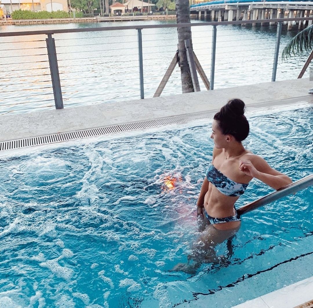 grandbayharbor's tweet photo. Ready to Jacuzzi your way into the weekend? https://t.co/imYSyYPmd6 | Photo by itsapetitelife #grandbayharbor #gbbmoments #jacuzzitime #vacationiscalling #miamigetaway #waterfront https://t.co/DG9gslSPTL