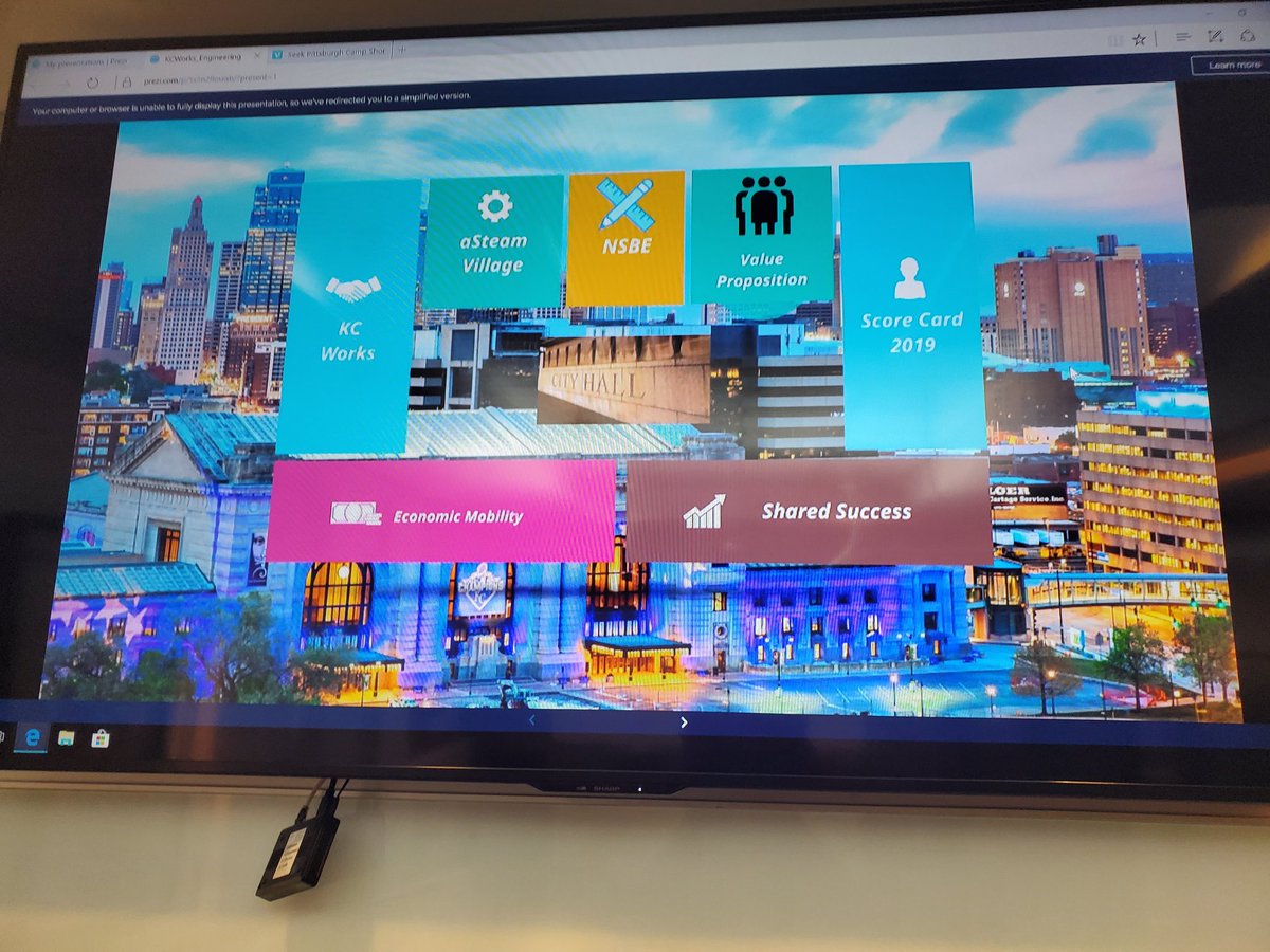 Robinson4kc's tweet photo. Setting up for our #KCWorks Engineering Industry Summit! #3rdDistrictStrong this morning. Our goal is to engage 300 students in engineering camp over the next three years https://t.co/sxPsSrlgVA