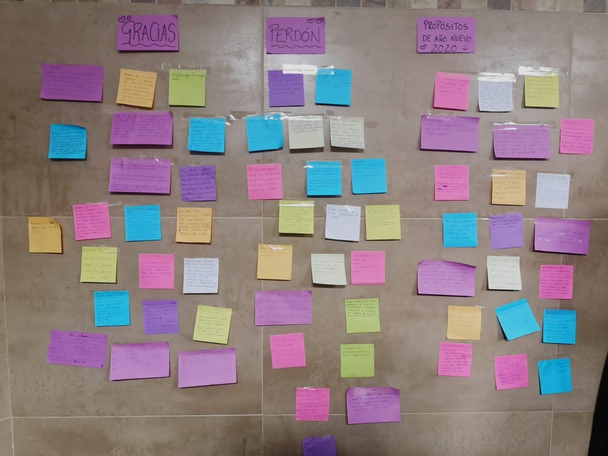 CES_RMISEVILLA's tweet photo. ☔¡Los días de lluvia también molan! 🌈Los alumn@s de #2APSD realizan su balance trimestral: reconocen sus errores, agradecen todo lo vivido y se proponen mejoras para el 2020. ¡Qué bonito es verlos crecer y madurar cada día! #SurFEarParaAmar #Adviento #Navidad #MiColeMola https://t.co/EG8tKO6JqC