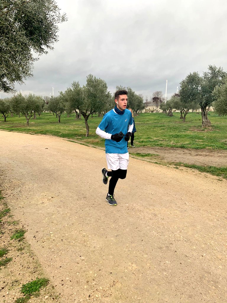 Los alumnos y profesores de ESO y Bachillerato ponen a prueba sus fuerzas en la #SanSilvestreAlameda para acabar con el monstruo del hambre: impulsando talentos a través del deporte con <a href="/Acontraelhambre/">Acción contra el Hambre España</a> @CarreraHambre