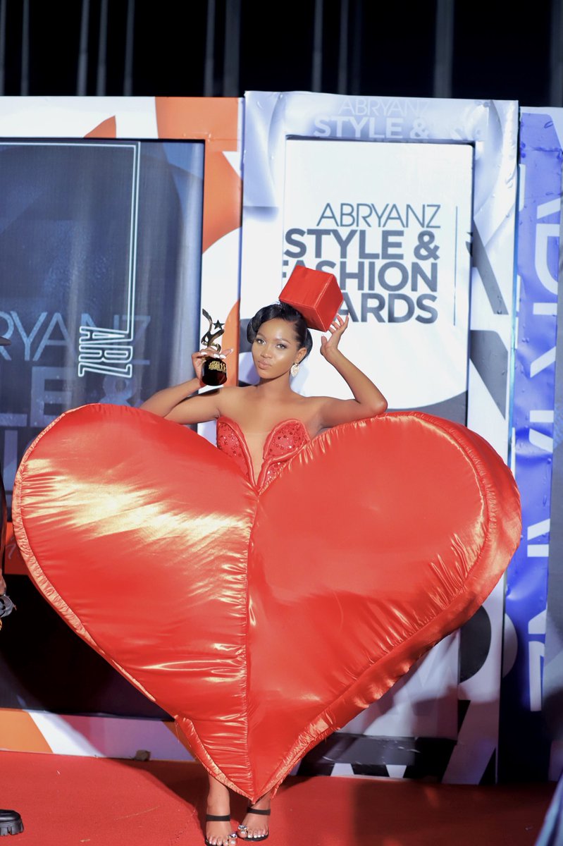 asfawards's tweet photo. @SpiceDianaUg 😍😍😍 The Female Stylish Artiste (Uganda) #ASFA2019 #THESTARZ https://t.co/tu6obxbaOQ