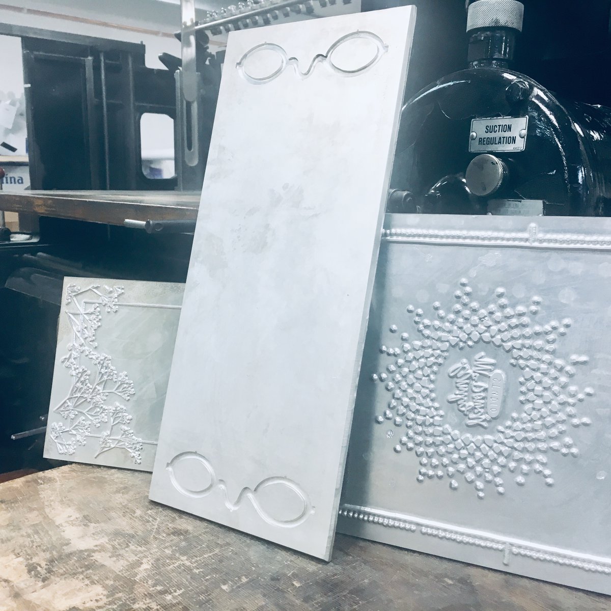 PureprintGroup's tweet image. #tbt to the 12 days of Christmas images we shared last year....#foiling #cardboardengineering #cleverprint #foilingdie #largeformatprint #Mirri