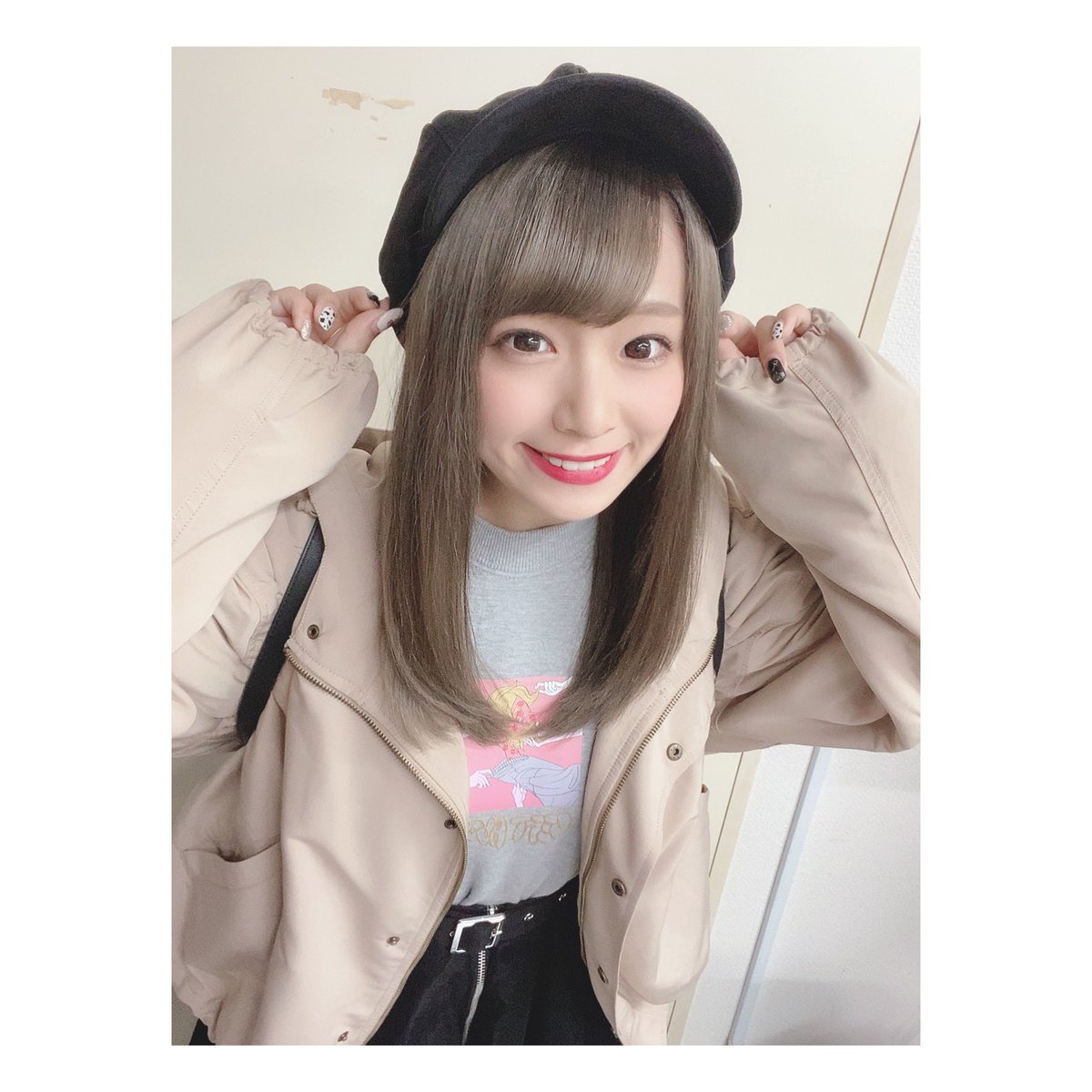 loverbwcutegirl's tweet photo. りぃちゅさんです。
Her name is Riicyu
She is active in an pop idle group calld KDR8 in Japan
她的名字叫りぃちゅ
她活跃于日本名为 KDR8 的流行音乐组
#popidlegroup #かわいい #グラビア #りぃちゅ
#KDR8 @riichu_1008 https://t.co/DeNGo4IyeM