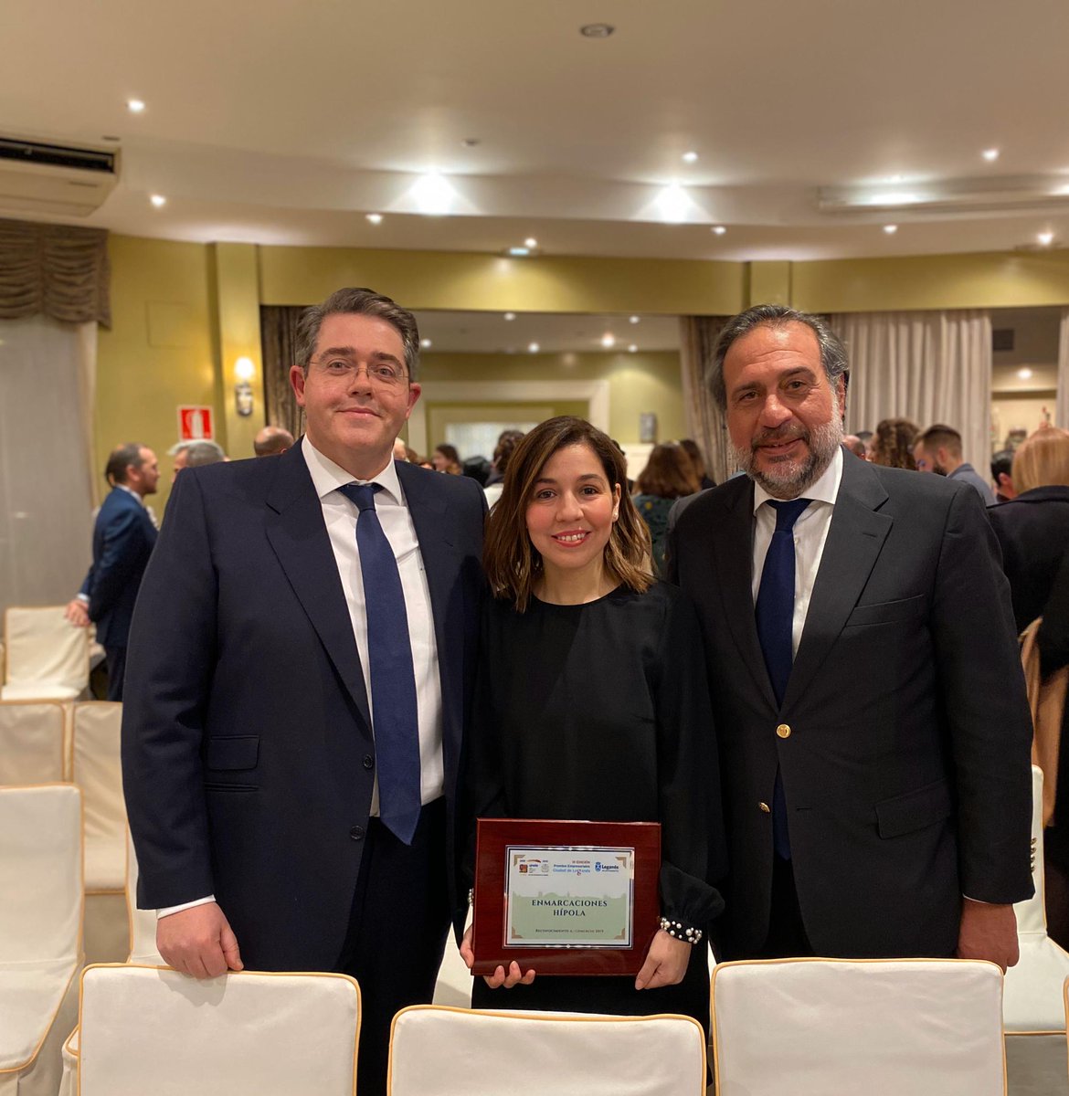 Un año mas <a href="/UneLeganes/">unele</a> y el <a href="/AytoLeganes/">Ayuntamiento de Leganés</a> entregan los premios #CiudaddeLeganes a figuras relevantes de nuestra localidad, empresas, entidades sociales,... os adjunto noticia de <a href="/LaVanguardia/">La Vanguardia</a> <a href="/LazaroJp/">Juan Pablo Lazaro</a>  y fotos con los premiados. <a href="/_CEIM_/">𝗖𝗘𝗜𝗠</a> <a href="/CamaradeMadrid/">Cámara de Madrid</a> 

lavanguardia.com/vida/20191218/…