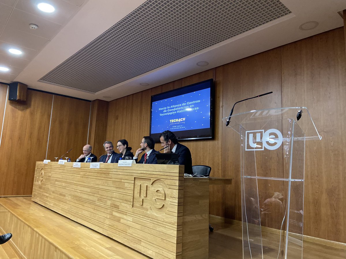 dsaezdomingo's tweet image. Jose Duato. Universidad y centros tecnológicos juntos pueden acelerar la llegada de las tecnologías a la empresa y a los ciudadanos #TECH4CV