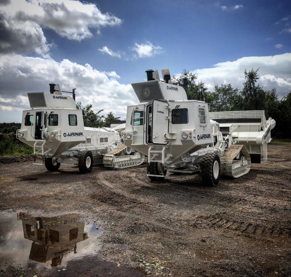 eokhub's tweet photo. Did you know that Aardvark Land Mine Clearance Ltd has been designing and producing a variety of landmine clearance vehicles since 1982?
Photo:https://t.co/50jSWIOw7u
#landmine #ERW #UXO #deminingmachine #machine #UK https://t.co/6C6zppvnu5