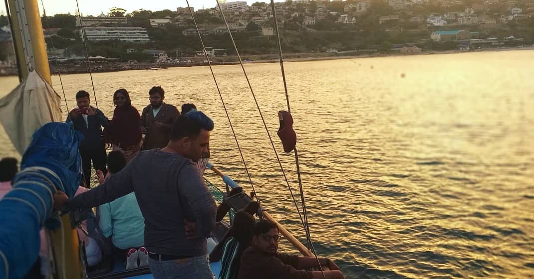 romonza's tweet photo. First Sunset Cruise last night 🌞⛵🇿🇦🌅 #romonza #romonzaboattrips #mosselbay #visitmosselbay #mosselbaytourism #boattrips #sealisland #gardenroute #MosselBayHasMore #whalewatching #get2mosselbay https://t.co/Zl1hLA4GPy