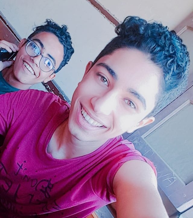 _VoltRWA's tweet photo. الله يرحمك يا اجمل ملاك كان عايش وسطنا 
ياللي بفتكرك بكل موقف رجولي بشوفه من اي راجل فالشارع اتجاه بنت 
ربنا يزيدك من نعيمه و تُخلد في جنته يا نور عينينا
#حق_البنا_استثنا_اكيد https://t.co/rTSQAseGa4