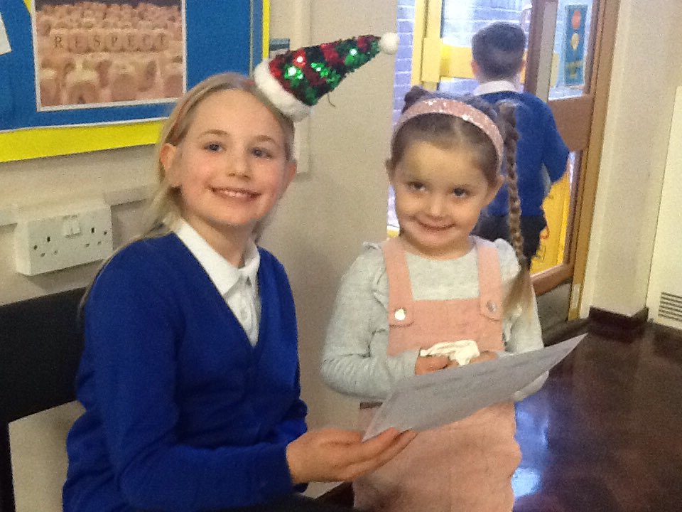 BattyefordY5's tweet photo. Year 5 loved sharing letters from Santa with Reception... We are all getting excited for Christmas now! @Battyeford @battyefordEY https://t.co/GbtSBqJNDh