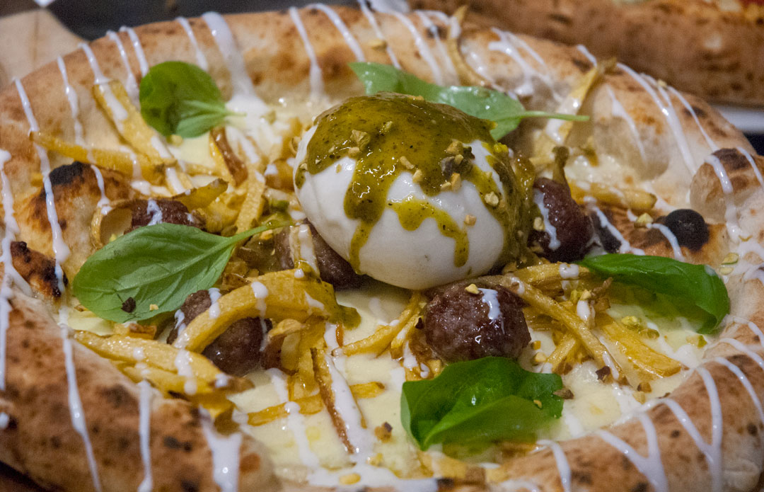 grassia_sergio's tweet photo. With slices of fresh fried potatoes, local pork meatballs, mozzarella, at the end of cooking Burrata pugliese, Grana Padano fondue D.O.P., pistachio cream of #Bronte D.O.P.
our # PATANÈ 081 0483837
We have a #glutenfree area
#18december #naples #pizzeriafratelligrassia #pizza https://t.co/Sq8FSih0Kb