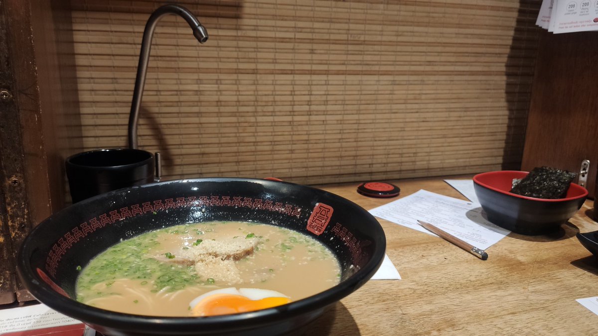 izgalala's tweet photo. Tekken Players 😋 vs RAMEN 🍜🍜🍜🍜🍜 @Juiestorm @fgc_friki @booknopparut + Wut S #ARamen #Ramen #FGC #TekkenCommunity #japanesefood https://t.co/9UcUCXUAbU