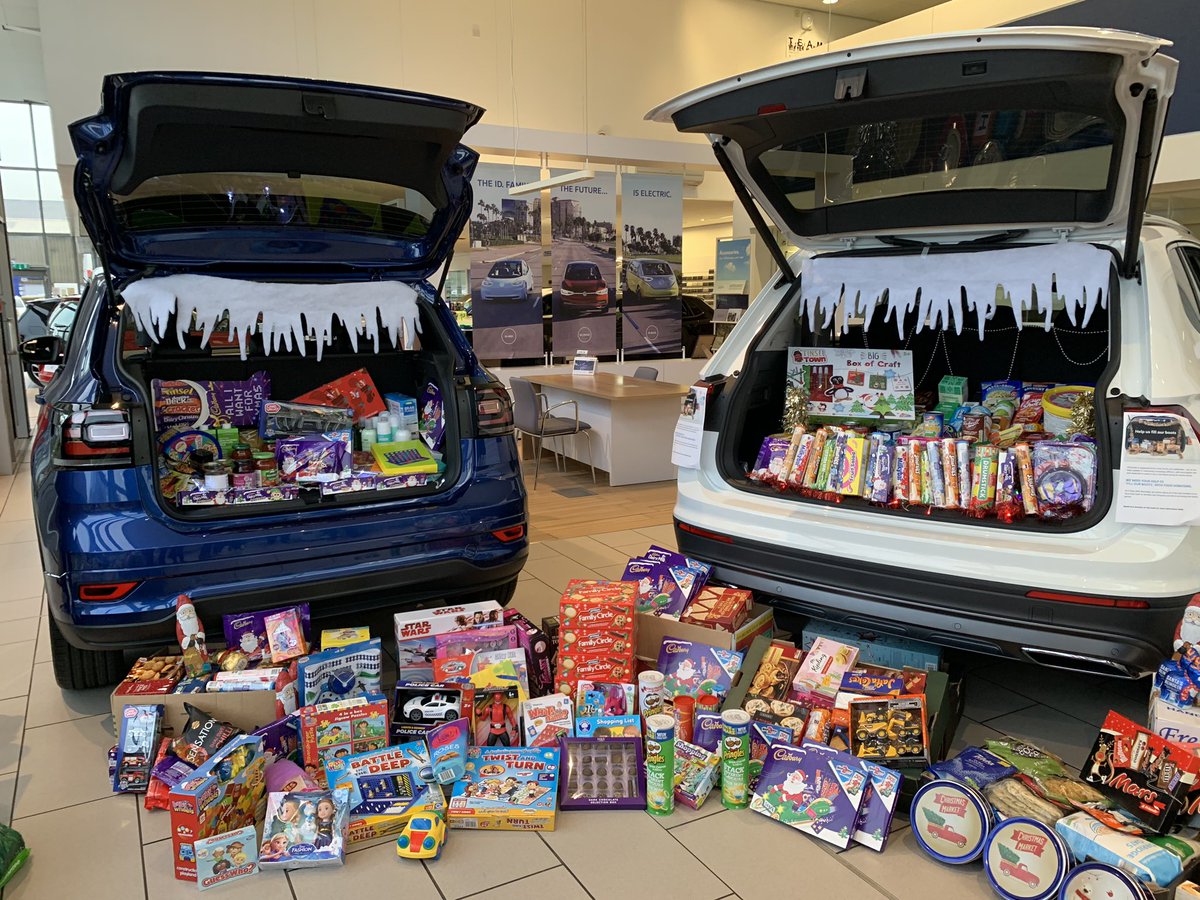 BlackrodPSch's tweet photo. Two cars were not big enough to hold all of your amazing donations for @UrbanOutreachUK with @Inchcape_VW https://t.co/HIyduufplF