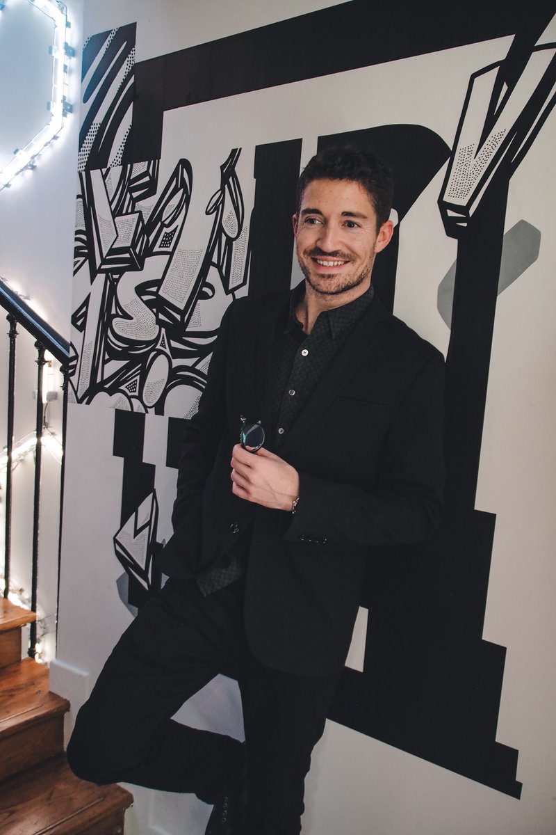 pierreschuester's tweet image. All black pour la soirée de lancement #vitalityxafflelou à Paris ✨ Du coup, je suis reparti avec les nouvelles lunettes à clips. @ALAIN_AFFLELOU #BEEMAGIC