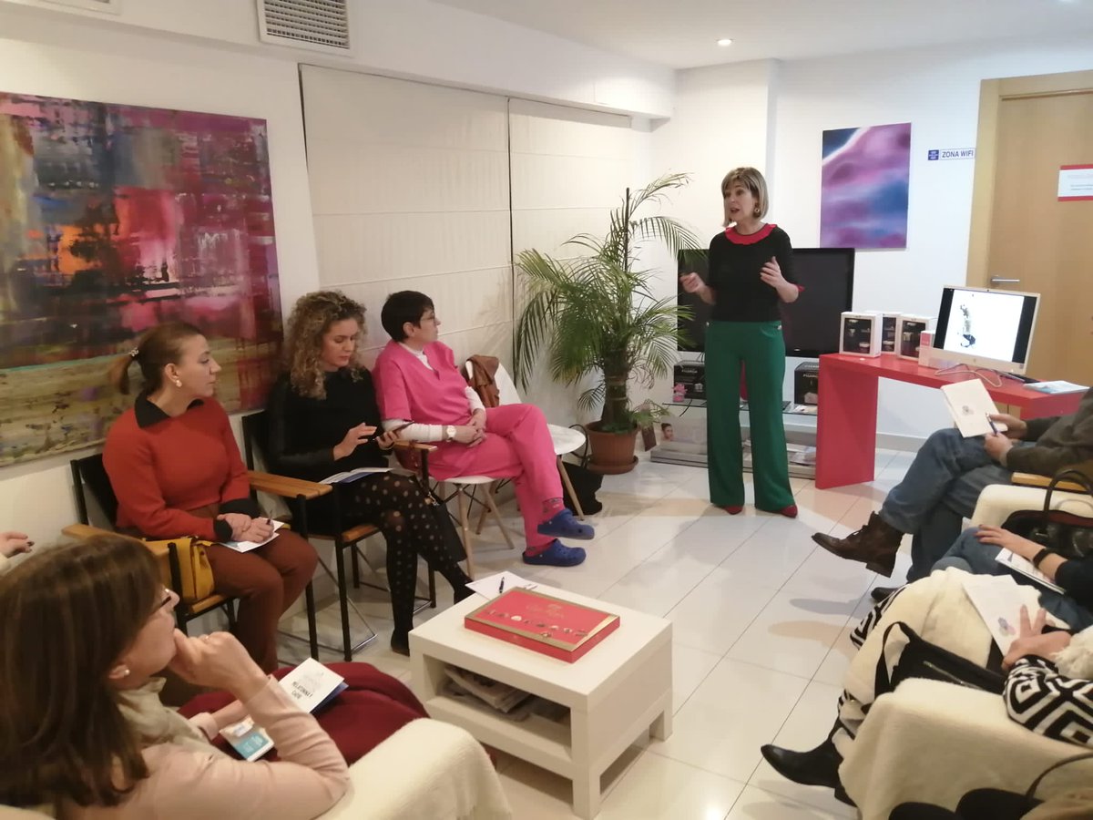 ClinicaTeCuida's tweet photo. Excelente tarde la de ayer aprendiendo con @Pharmamel_ES y su #Mel13... ¡Muchas gracias por venir!

#Estética #Granada https://t.co/A7z1GHWNTa