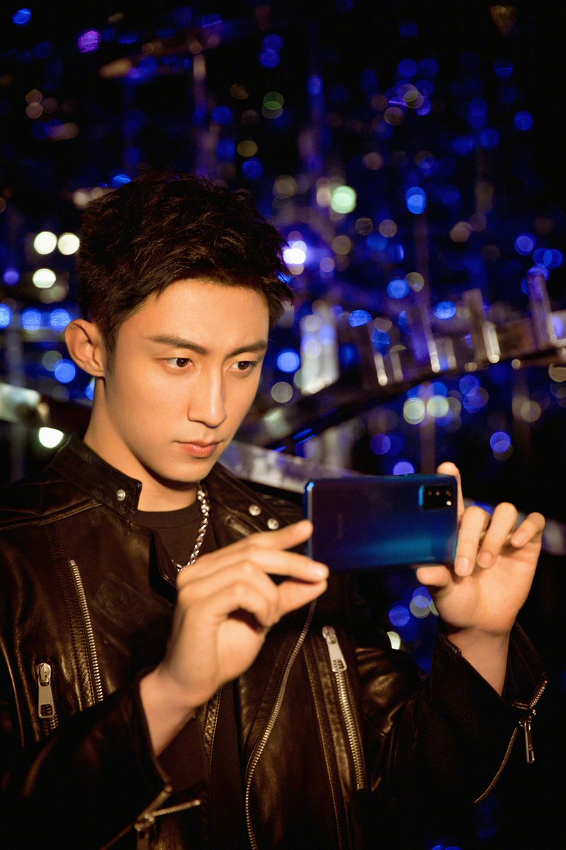 JingyuFc's tweet photo. θ£θζζΊ weibo γγ
ι»ζ―η Γ HONOR V30 π³π±β¨
cr.θ£θζζΊ
#ι»ζ―η #jingyu #JohnnyHuang
#HuangJingyu #γγ’γ³γ»γΈγ³γ¦γΌ
#HONOR #θ£θ #HONORView30Series #GoFasterWith5G
#teamLab #teamLabBorderless #Shanghai https://t.co/yYyeBamtPR
