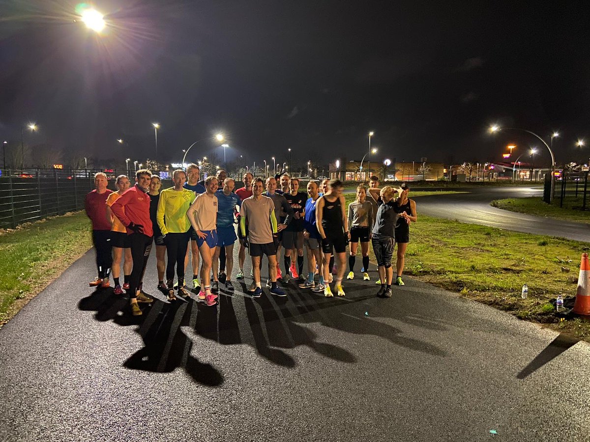 LarkRufc's tweet photo. Great turn out in poor conditions for for Xmas edition of @Blizardphysio TT.
This month's time trial was held on the flat Doncaster Cycle Circuit making for a very fast course under the right conditions!!
#TeamBlizard
#ukrunchat #runr #marathontalk #run #running https://t.co/xmlOc5XpCF