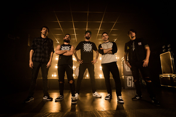 METSE_oficial's tweet image. NUEVOS POSTS: | ¡Os presento #Kaos, el nuevo single de "Golpe Radikal"! | musicaentodosuesplendor.es/2019/12/kaos-e…

| ¡Os presento #Cotnes, el nuevo single de @balkanparadise_ ! | musicaentodosuesplendor.es/2019/12/cotnes…