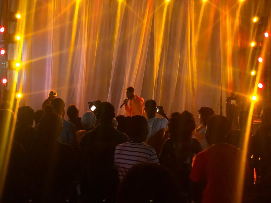 Teamkimilist_'s tweet photo. #TBT #BARCONCERT19 HOW CAN A DOLPHIN ๐ฌ DROWN (R A P KIMILIST๐โ๐จ๐คซ) BlessUp King @ELgh_ for this Great Platform Once Again!!! TeamKimilist Love You... More To Comeโค๏ธ๐น https://t.co/71XIAxuxmc