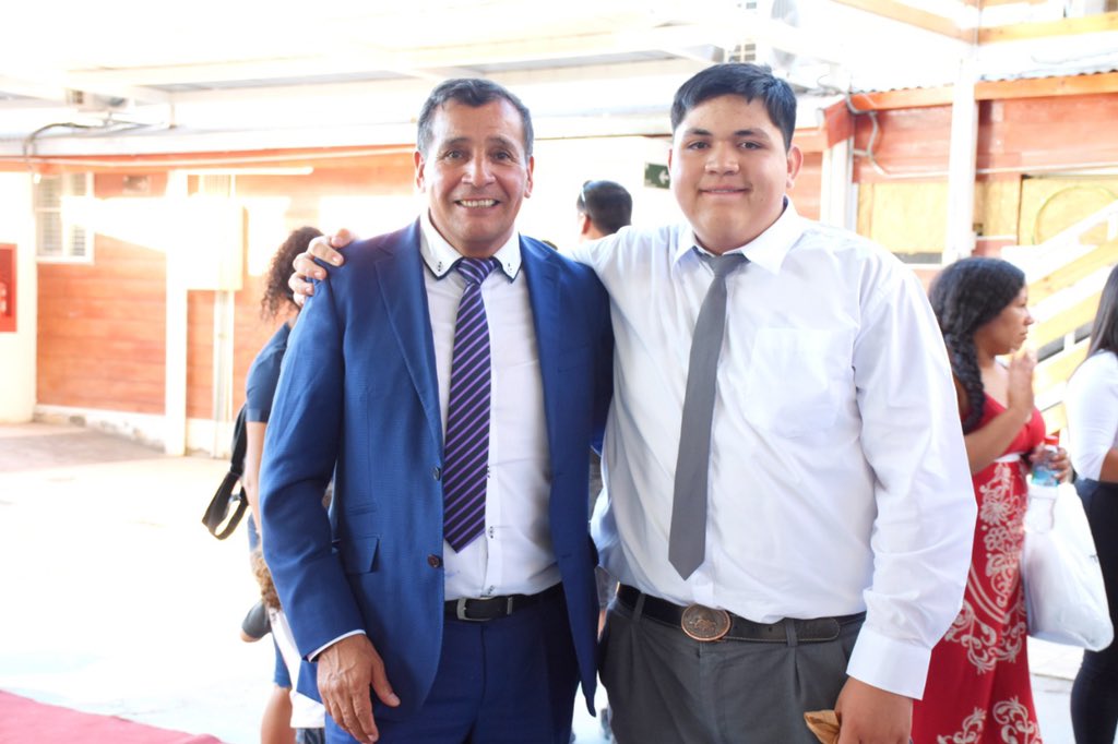 JoseGuerrero_sg's tweet image. Un nuevo logro alcanzaron nuestros alumnos de #Octavo y transición mayor. Gracias al aporte y colaboración incondicional a todos los profesores, equipo directivo, asistentes de la educación, apoderados y presidenta de centro de padres, por el compromiso con nuestros estudiantes.