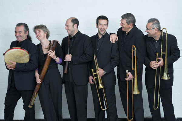 Territorio Huelva (@territorioh) on Twitter photo La Catedral de la Merced de #Huelva acoge esta tarde a las 19:00h. el primero de los 2 conciertos con los que la Unia Sede La Rabida clausura su ciclo de música clásica: 🎻 bit.ly/2S69ix3
Más conciertos en <a href="/TerritorioH/">Territorio Huelva</a>: territoriohuelva.com/agenda/musica/ La Catedral de la Merced de #Huelva acoge esta tarde a las 19:00h. el primero de los 2 conciertos con los que la Unia Sede La Rabida clausura su ciclo de música clásica: 🎻 bit.ly/2S69ix3
Más conciertos en <a href="/TerritorioH/">Territorio Huelva</a>: territoriohuelva.com/agenda/musica/