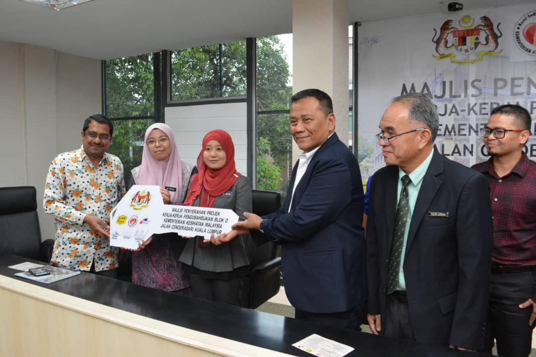 azmihamid73's tweet photo. Terima kasih kepada KKM, HOPT, HODT dan semua pihak yang terlibat dalam menjayakan projek pengubahsuaian blok D KKM Jalan Cenderasari KL. Satu lagi projek JKR WP KL berjaya diserahkan kepada Pelanggan secara 8 in 1. @JkrklWp @JKRKualaLumpur @JKRMalaysia https://t.co/xmnCDTS7bm