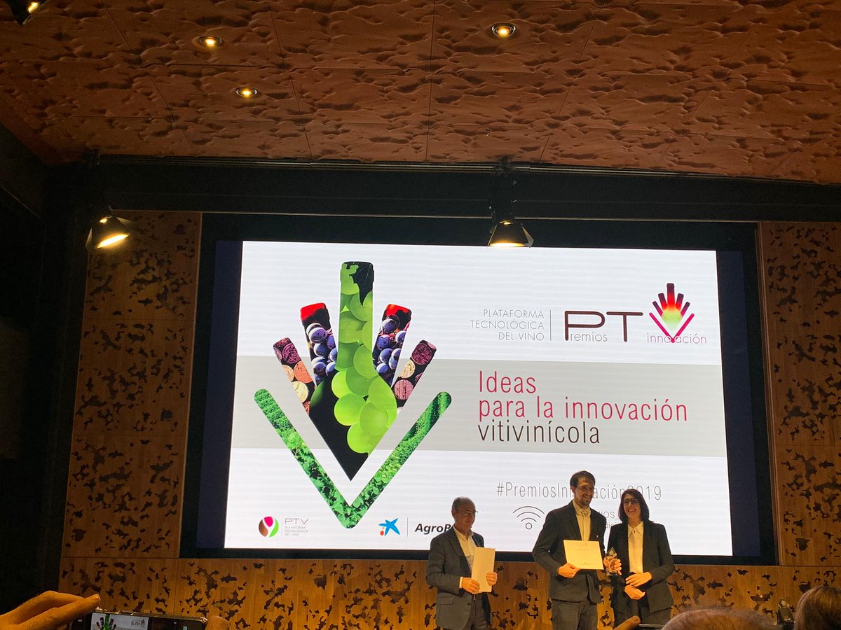 Guzmán Carro ha sido premiado en la categoría “Joven investigador” por su trabajo “Control biológico de de Phaeoacremonium minimum mediante el uso de Trichoderma spp”, iniciativa que busca el control del principal problema en la viticultura mundial 

¡Enhorabuena!