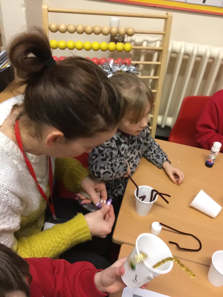 greenfieldseyfs's tweet photo. We had a great morning making Christmas crafts with new prospective parents for Recpetion intake 2020. Thank you for coming! ๐
๐โญ๏ธ @greenfieldsps #parentcraft #christmasworkshop https://t.co/ZhgQdqOU79