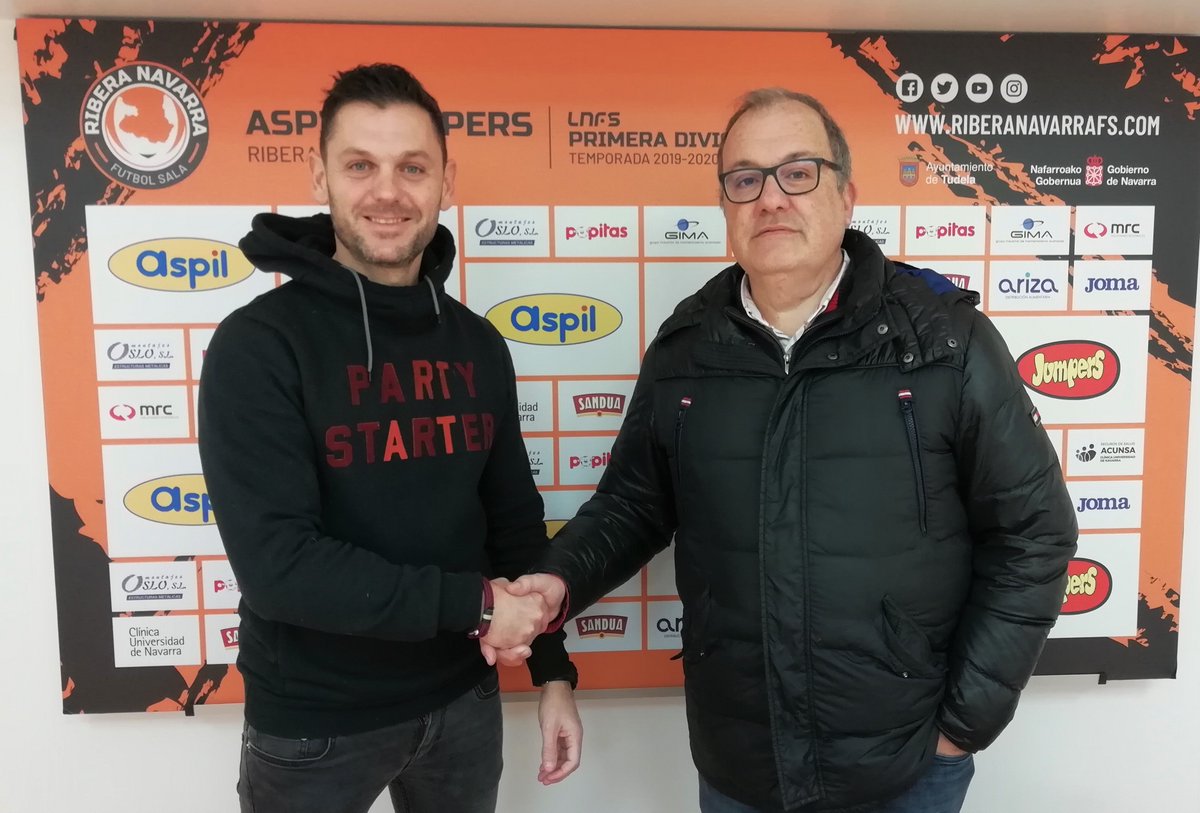 RiberaNavarraFS's tweet photo. 🚨COMUNICADO🚨

Samuel Pozos, nuevo Director Deportivo del Aspil en sustitución de Óscar Ibarra

Pozos, que vuelve dos campañas y media después al cargo que ocupó durante cinco años, reconoce el interés del club en el mercado invernal, pero sin descuidar el proyecto a largo plazo https://t.co/VbIBCs9qjx