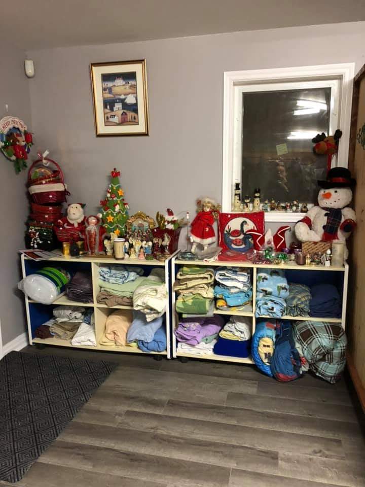 LIDevCorp's tweet photo. The Shoppe: Lennox Island Thrift Store's soft opening will take place today from 10am to 6pm. Located at the old Daycare on Lennox Island First Nation. Check out our Facebook site for a tour of the new Shoppe. #community #socialenterprise #fn #christmastime #lennoxisland https://t.co/r5F7hRqfRs