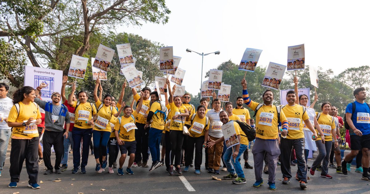 ishavidhya's tweet photo. 15th December 2019, with a slight nip in the air, saw a different dawn on Red Road, Kolkata when more than 170 volunteers hit the streets for a cause close to their hearts -#RunforIshaVidhya was a part of the Tata @TSK25K Kolkata Marathon for the first time. https://t.co/3TzNnJ6Drk