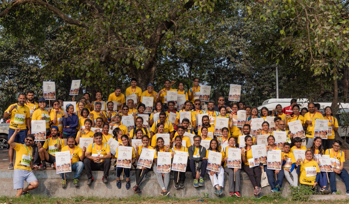ishavidhya's tweet photo. 15th December 2019, with a slight nip in the air, saw a different dawn on Red Road, Kolkata when more than 170 volunteers hit the streets for a cause close to their hearts -#RunforIshaVidhya was a part of the Tata @TSK25K Kolkata Marathon for the first time. https://t.co/3TzNnJ6Drk