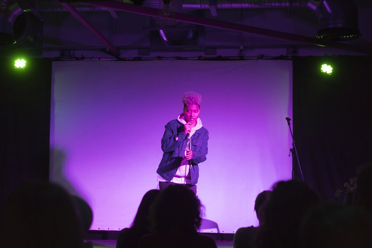 A massive thank-you to all who attended our #InternationalMigrantsDay event last night <a href="/StarAndShadow/">Star & Shadow Cinema</a>, to fantastic performers <a href="/curiousmonkey_/">curious monkey</a> <a href="/KayGreyson/">Greyson</a> <a href="/radikalqueen/">radikal queen ✊🏿🖤</a> <a href="/hennaasikainen/">Dr Henna Asikainen</a> Ali Iravani and <a href="/crossingsband/">The Crossings Band</a>, our co-host @abirhamid2017 and volunteers from <a href="/WestEndRefugee/">West End Refugee Service 🧡</a>!